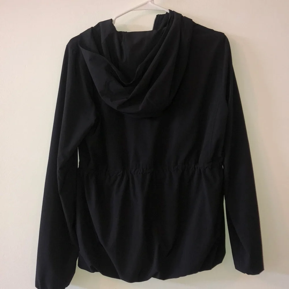 Lululemon Rain Jacket Size 4 - Picture 9 of 16